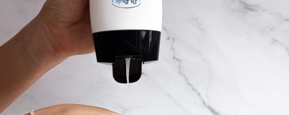 Długo utrzymujące się odciśnięcia na skórze – przyczyny, mechanizm i skuteczne wsparcie pielęgnacyjne